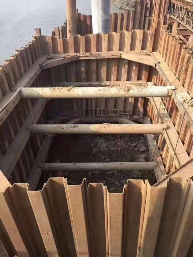 La pile 600X210X18mm de tôle d'acier a formé le prix de pile de tôle d'acier du bâtiment